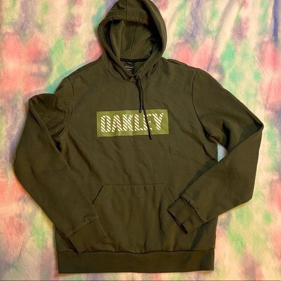 Oakley Other - Oakley Small Hoodie Hunter Green Color NWOT